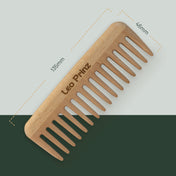 Wooden detangling comb with dimensions, ideal for styling and hair care, featuring "Leo Prinz" engraving.