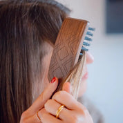 Natural Hair Brush mit handeingezogenen Wildschweinborsten